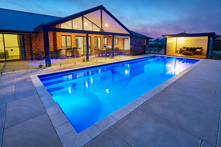 Hampton Grande Pool
 9m x 4.45m