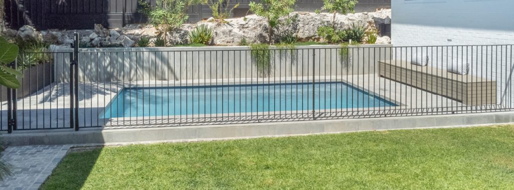 Poolside Decorating Ideas That The Whole Family Can Join In On ...