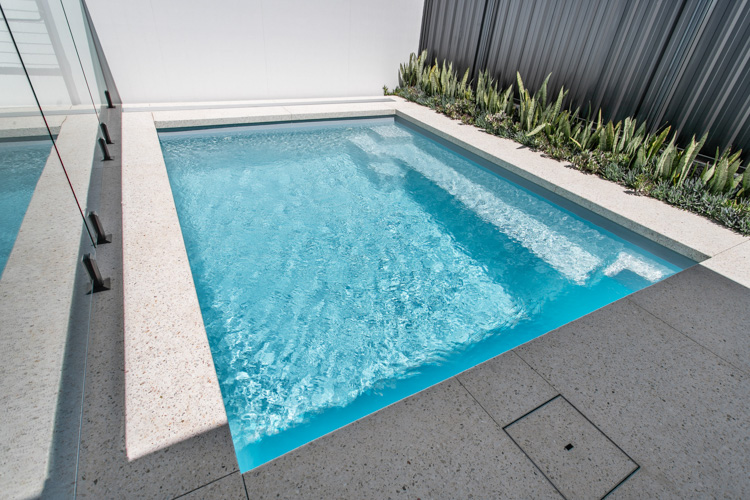 jurien-4m-3m-silver-pearl-sparkle-ocean-reef-galleryimage-3